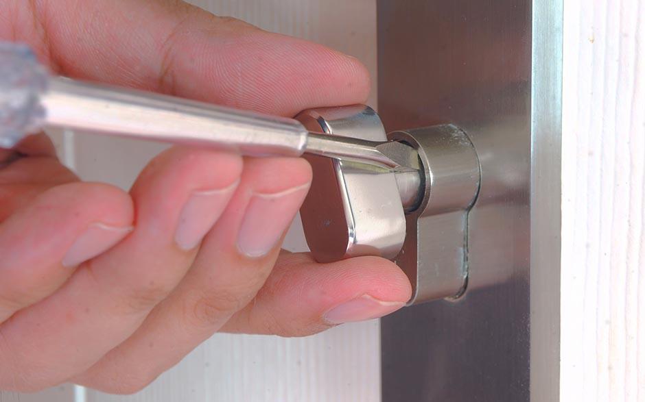 serrurier porte claquée Courdimanche